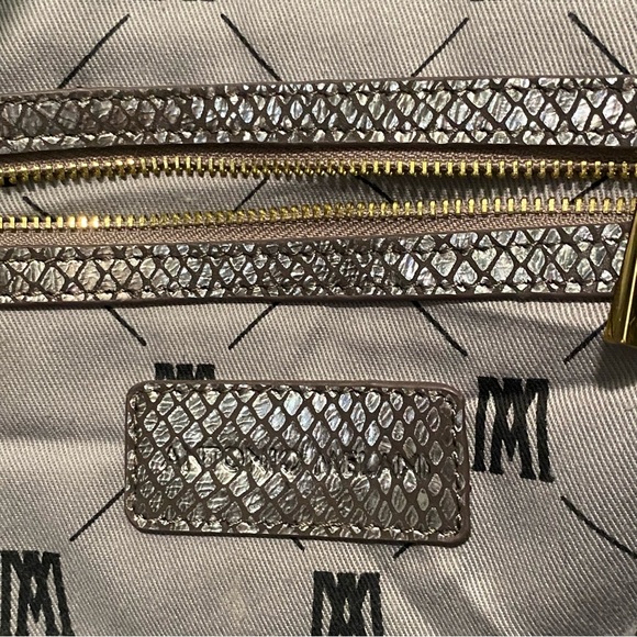 🩵Antonio Melani Tote 🩵 - Picture 7 of 11